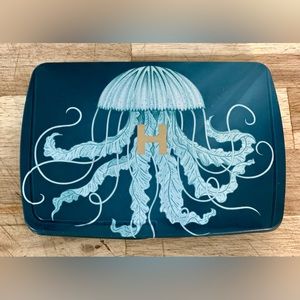 Lightly/Gently Used Hourglass Jellyfish Ambient Lighting Palette